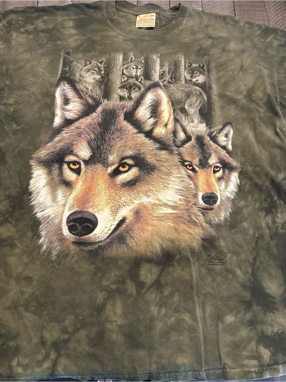 The Mountain Olive Green Crewneck T-Shirt Wolf Pack